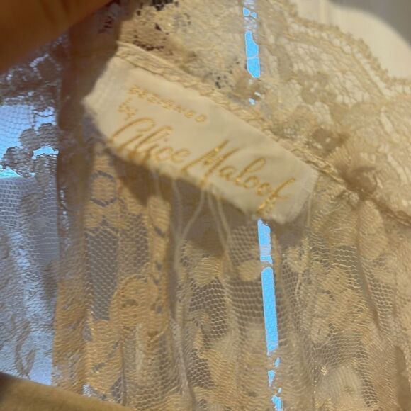 Vintage Elegant Lace Dress in Cream one size - Picture 3 of 7